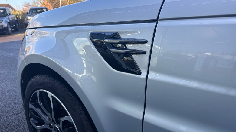 Land Rover Range Rover Sport 3.0 D250 HSE Silver 5dr Auto Diesel Estate